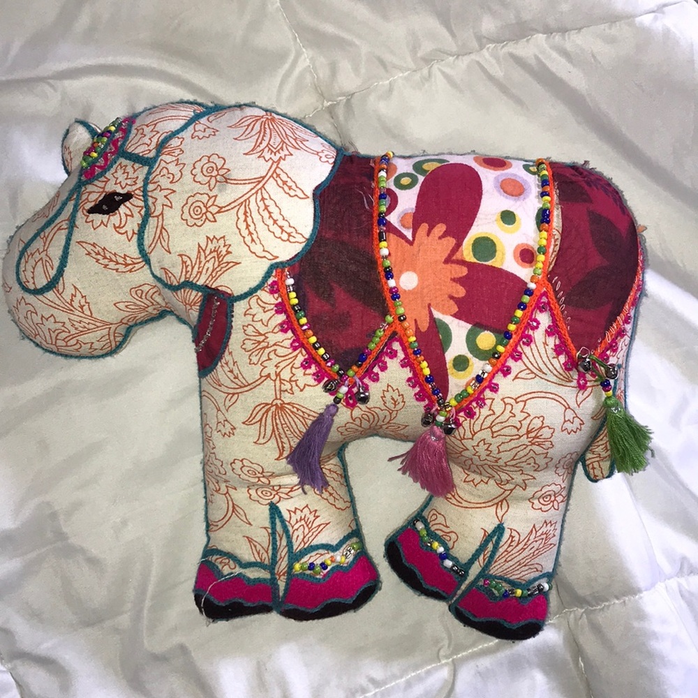 Elephant 🐘 Pillow💛
